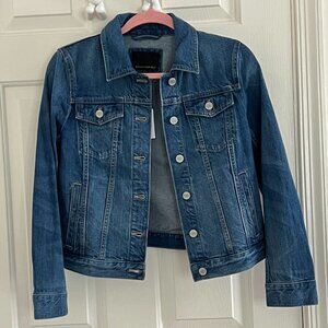 Brand New Banana Republic Jean Jacket (Size SP)